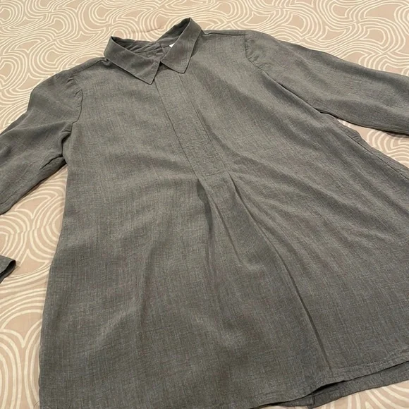 J. Jill blouse, light gray, back buttons, XSP - Picture 1 of 9